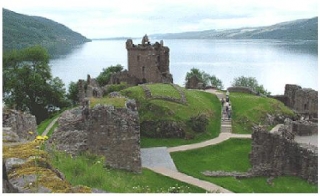  Castillo de Urquhart en Loch Ness 